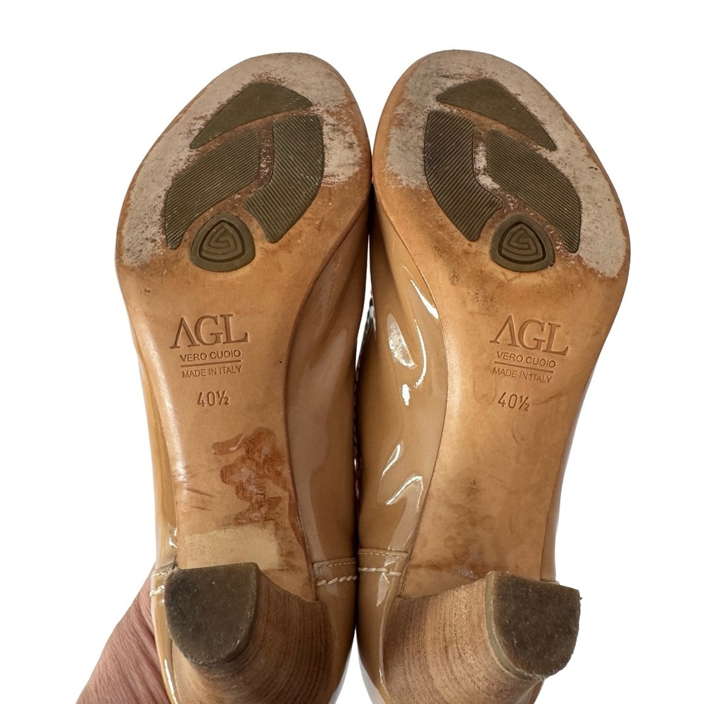 AGL Tan Patent Leather Pumps Heels Round Toe White Contrast Stitching Size 40.5 - Picture 9 of 12